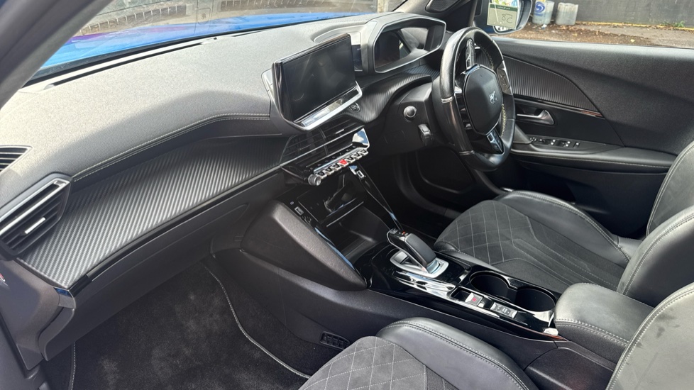 Peugeot 2008 100kW GT Premium 50kWh 5dr Auto Electric Estate - Image 9