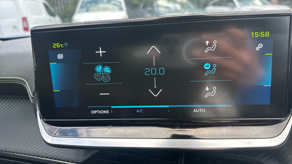 Peugeot 2008 100kW GT Premium 50kWh 5dr Auto Electric Estate - Image 21