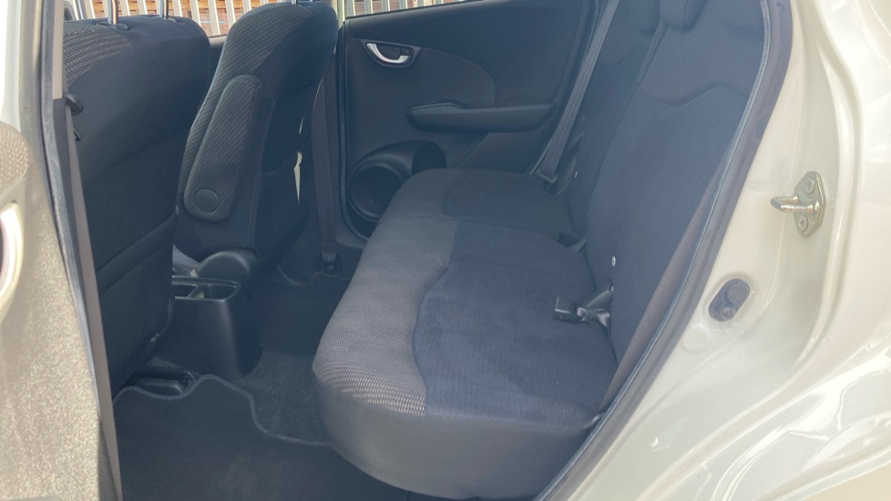 Honda Jazz 1.4 i-VTEC EX 5dr Petrol Hatchback - Image 16