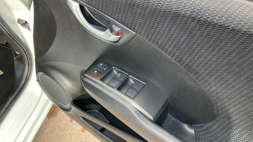 Honda Jazz 1.4 i-VTEC EX 5dr Petrol Hatchback - Image 24