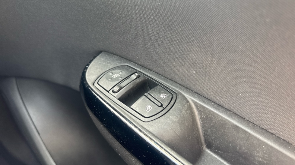 Vauxhall Corsa 1.4 Limited Edition 3dr Petrol Hatchback - Image 25