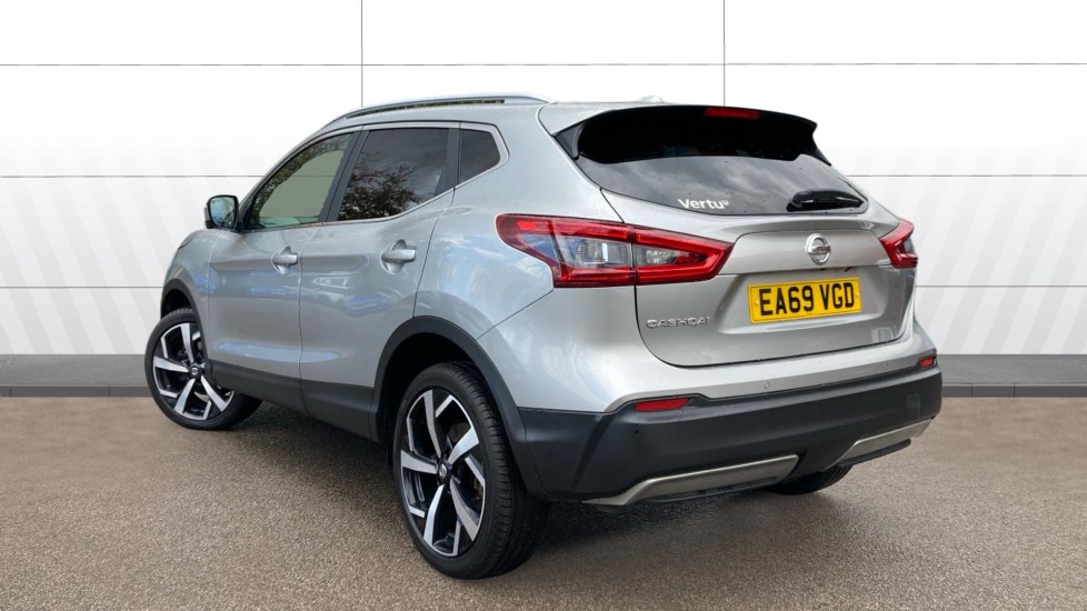 Nissan Qashqai 1.3 DiG-T Tekna 5dr Petrol Hatchback - Image 2