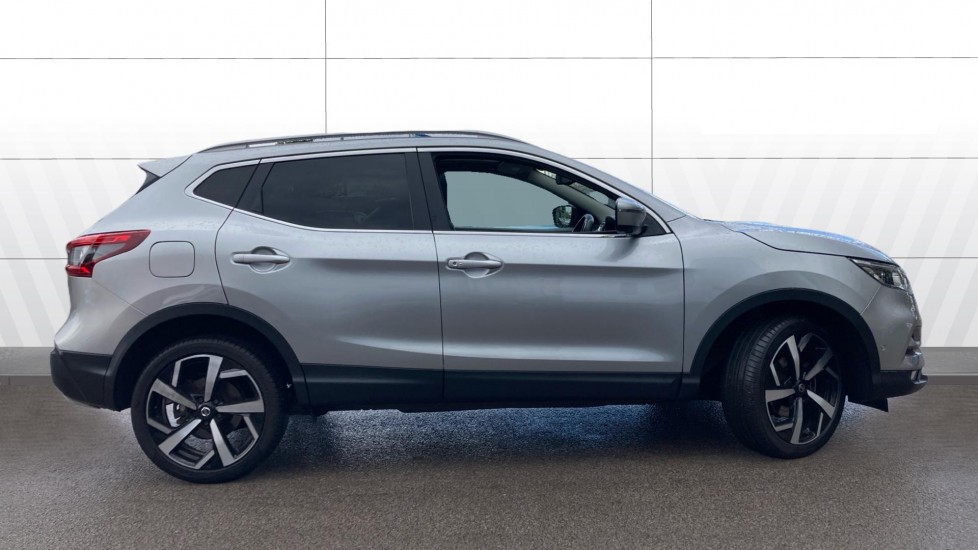 Nissan Qashqai 1.3 DiG-T Tekna 5dr Petrol Hatchback - Image 5