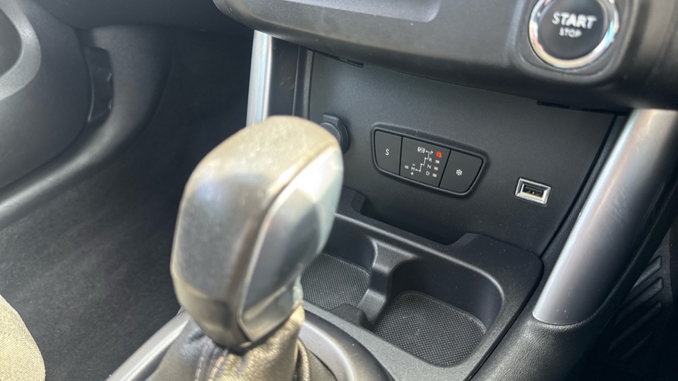 Citroen C3 Aircross 1.2 PureTech 110 Flair 5dr EAT6 Petrol Hatchback - Image 13