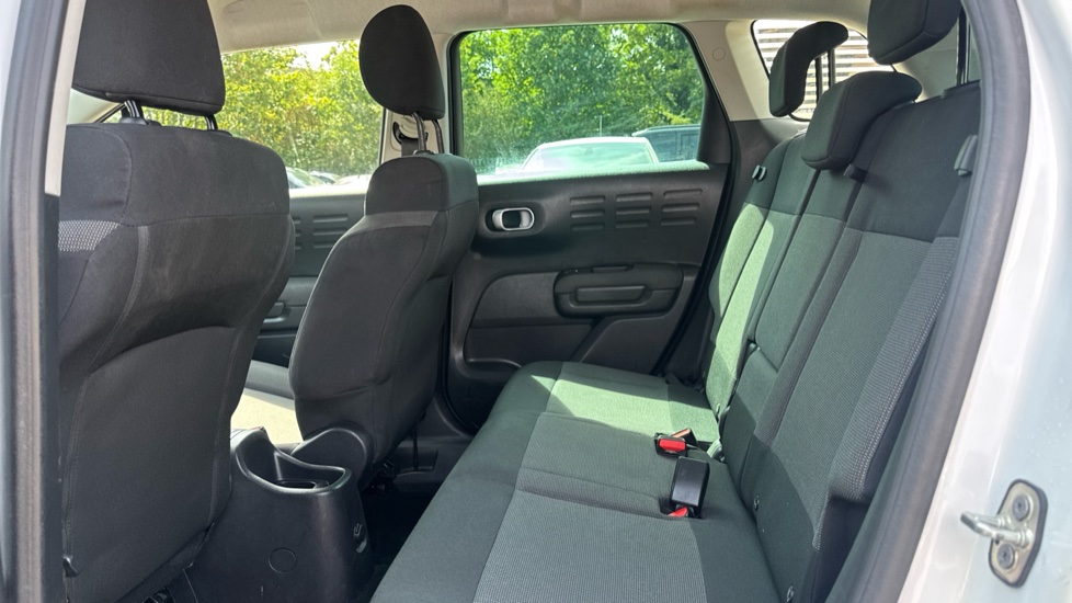 Citroen C3 Aircross 1.2 PureTech 110 Flair 5dr EAT6 Petrol Hatchback - Image 16