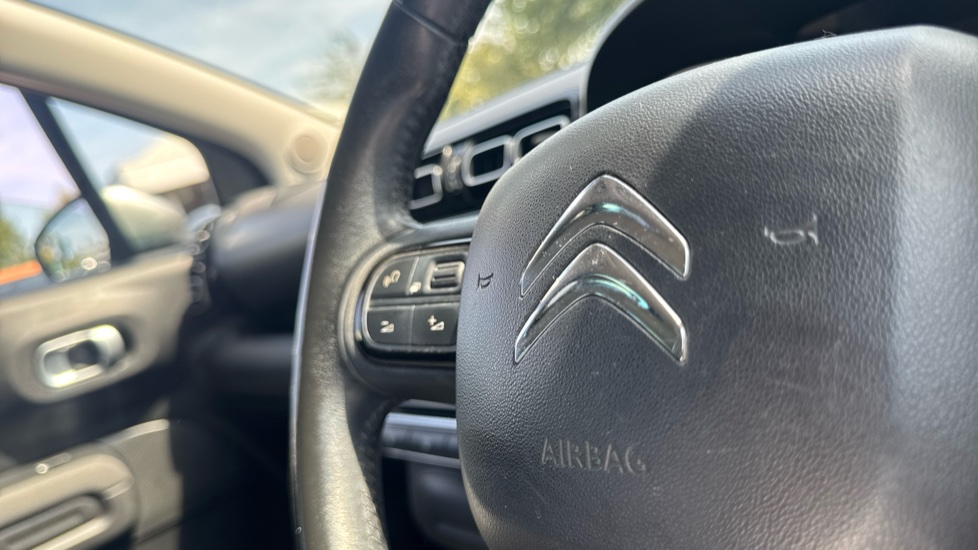 Citroen C3 Aircross 1.2 PureTech 110 Flair 5dr EAT6 Petrol Hatchback - Image 21