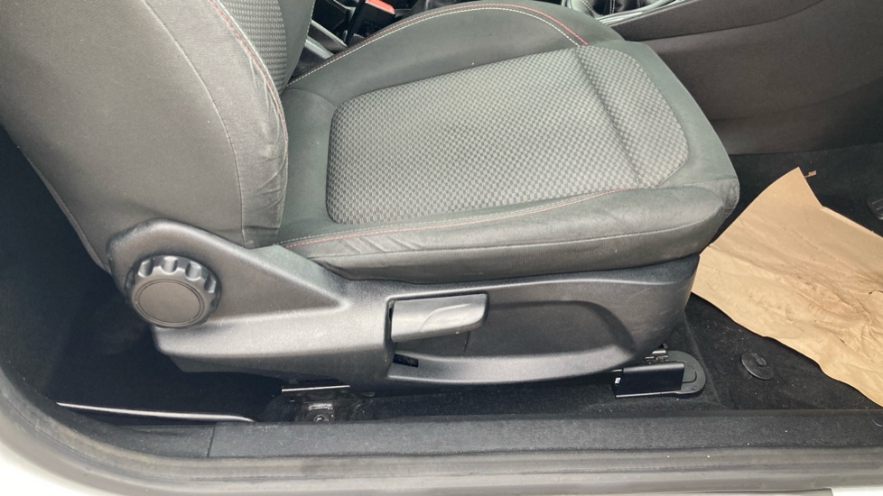 Ford Fiesta 1.0 EcoBoost ST-Line 3dr Petrol Hatchback - Image 21