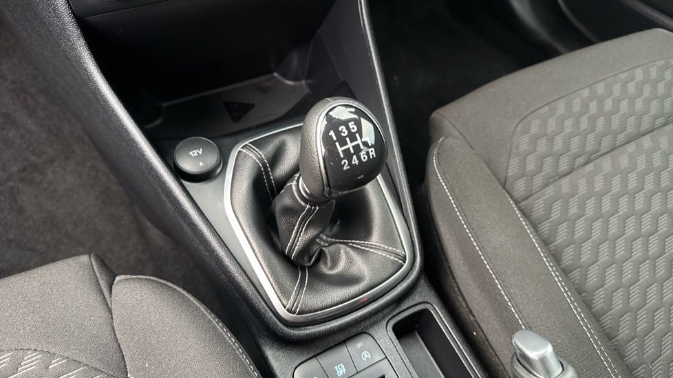 Ford Fiesta 1.0 EcoBoost Titanium 5dr Petrol Hatchback - Image 13