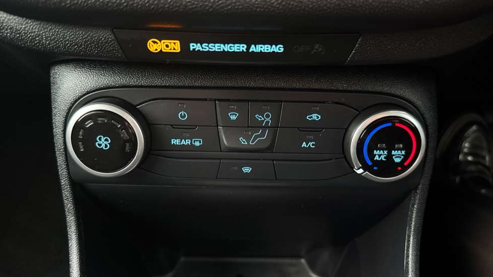 Ford Fiesta 1.0 EcoBoost Titanium 5dr Petrol Hatchback - Image 29