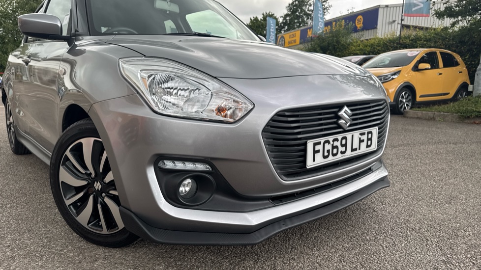 Suzuki Swift 1.2 Dualjet Attitude 5dr Petrol Hatchback - Image 21