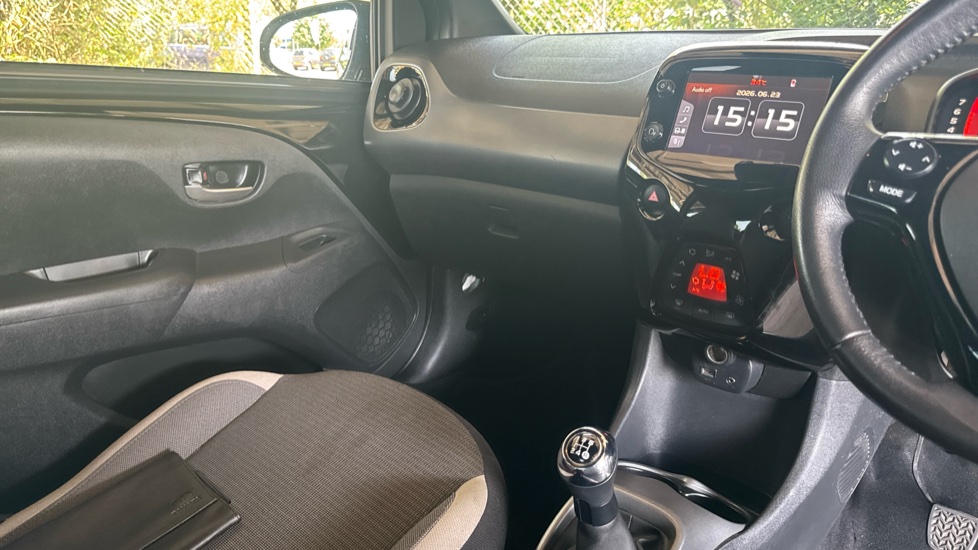 Toyota Aygo 1.0 VVT-i X-Trend TSS 5dr Petrol Hatchback - Image 14