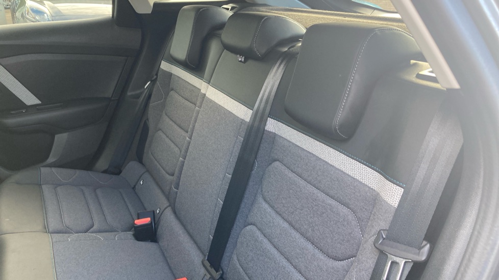 Citroen C4 1.2 PureTech [130] C-Series Edition 5dr Petrol Hatchback - Image 16