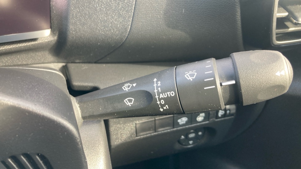 Citroen C4 1.2 PureTech [130] C-Series Edition 5dr Petrol Hatchback - Image 31
