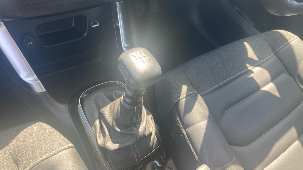 Citroen C3 Aircross 1.2 PureTech 110 Shine Plus 5dr Petrol Hatchback - Image 13