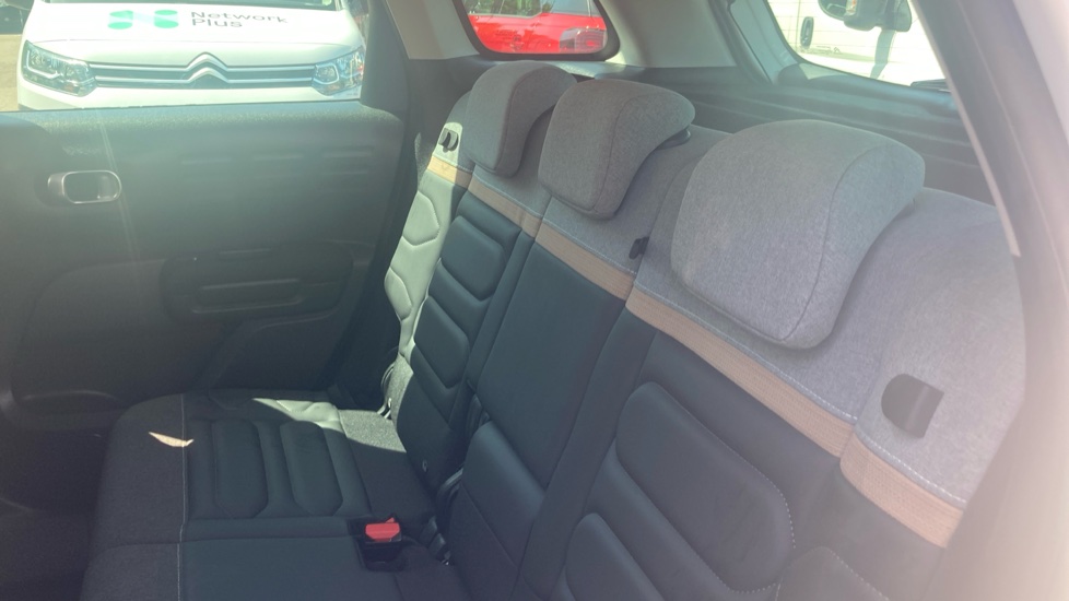 Citroen C3 Aircross 1.2 PureTech 110 Shine Plus 5dr Petrol Hatchback - Image 16