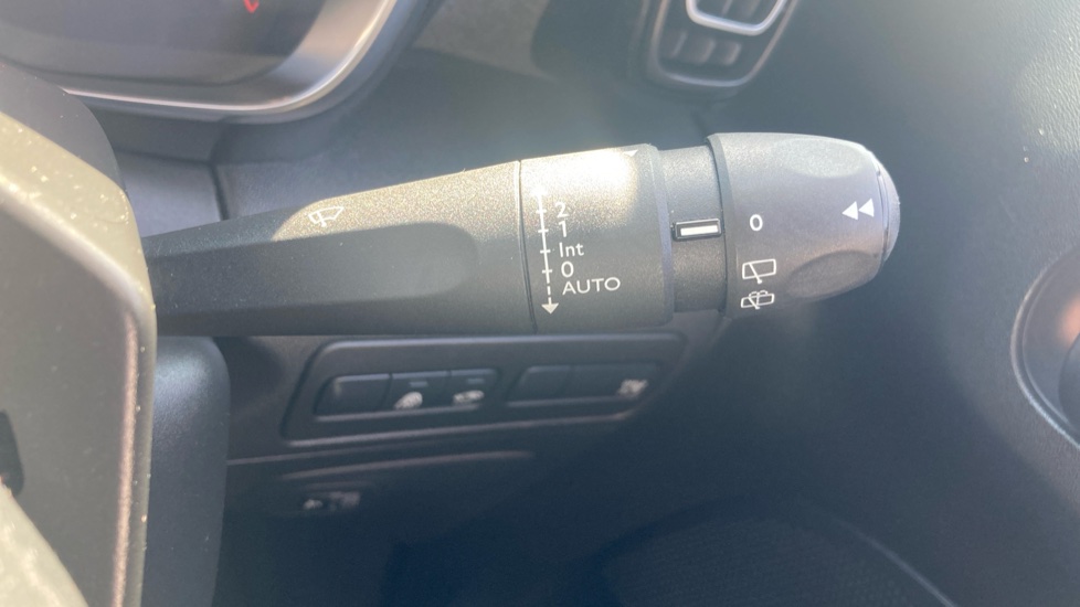 Citroen C3 Aircross 1.2 PureTech 110 Shine Plus 5dr Petrol Hatchback - Image 31