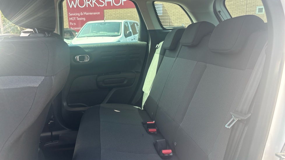Citroen C3 Aircross 1.2 PureTech 110 You 5dr Petrol Hatchback - Image 16