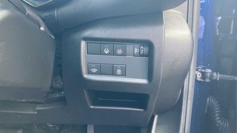 Citroen C5 Aircross 1.5D Max Edition 5dr Auto Diesel Hatchback - Image 25