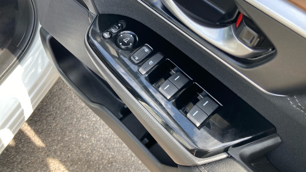 Honda CR-V 2.0 i-MMD Hybrid SE 5dr eCVT Hybrid Estate - Image 27