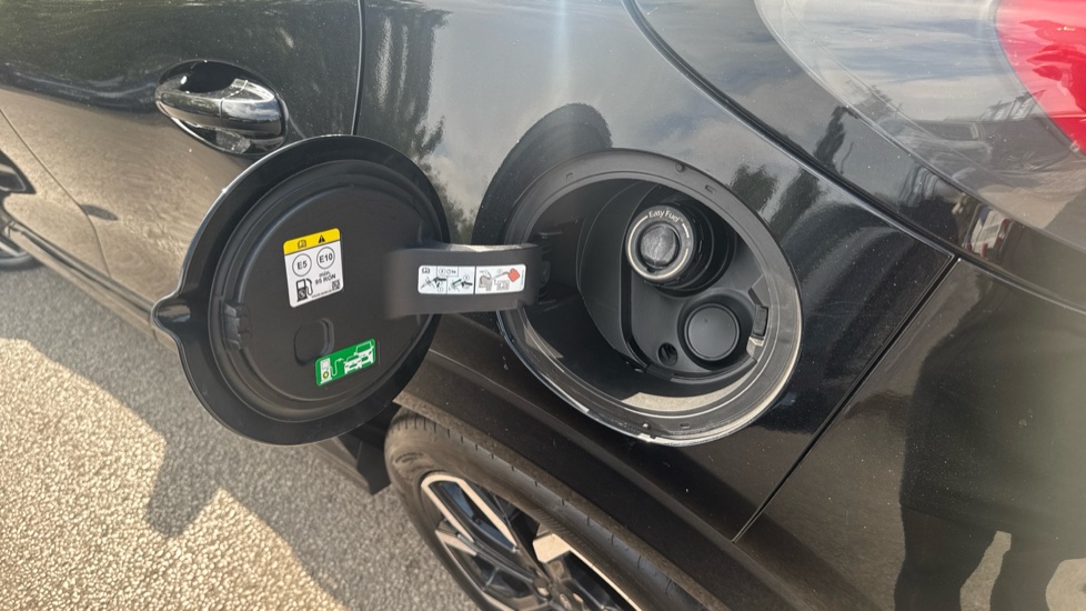 Ford Puma 1.0 EcoBoost Hybrid mHEV 155 ST-Line X 5dr Petrol Hatchback - Image 35