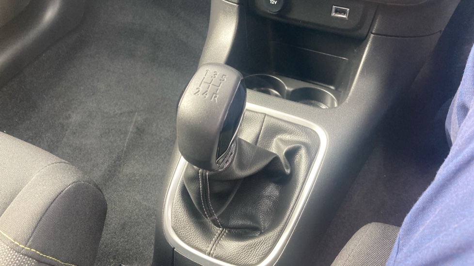 Citroen C3 1.2 PureTech C-Series Edition 5dr Petrol Hatchback - Image 13