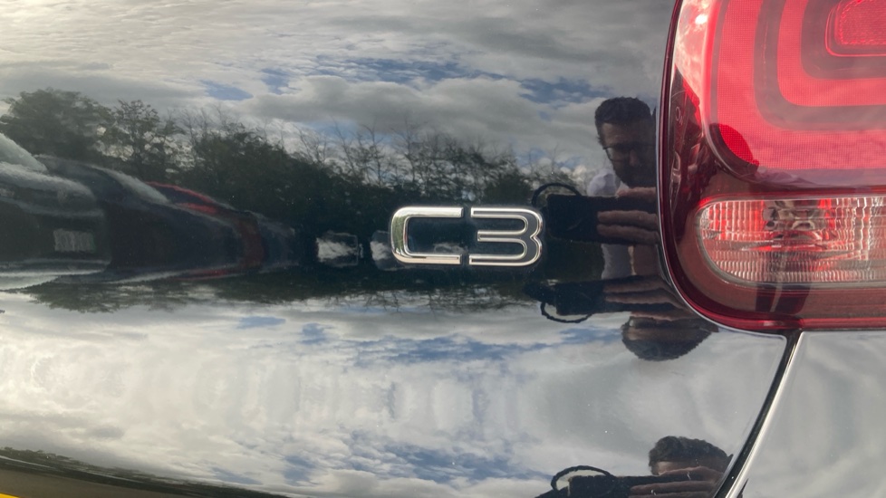 Citroen C3 1.2 PureTech C-Series Edition 5dr Petrol Hatchback - Image 21