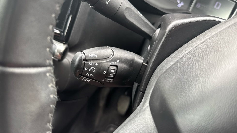 Citroen C3 1.2 PureTech C-Series Edition 5dr Petrol Hatchback - Image 28