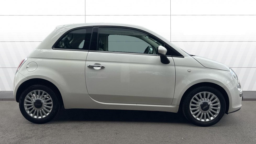Fiat 500 1.2 Lounge 3dr [Start Stop] Petrol Hatchback - Image 5
