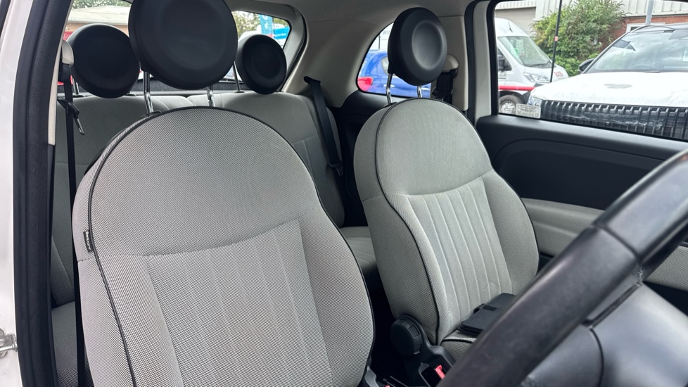 Fiat 500 1.2 Lounge 3dr [Start Stop] Petrol Hatchback - Image 8