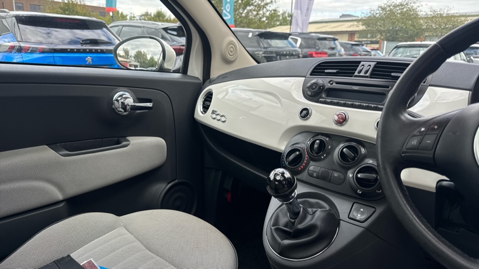 Fiat 500 1.2 Lounge 3dr [Start Stop] Petrol Hatchback - Image 14