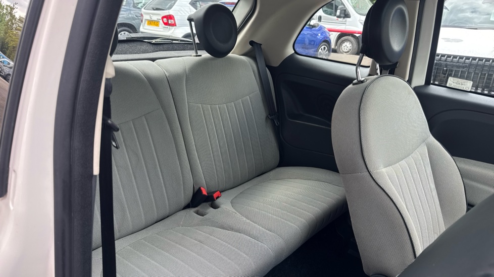 Fiat 500 1.2 Lounge 3dr [Start Stop] Petrol Hatchback - Image 16