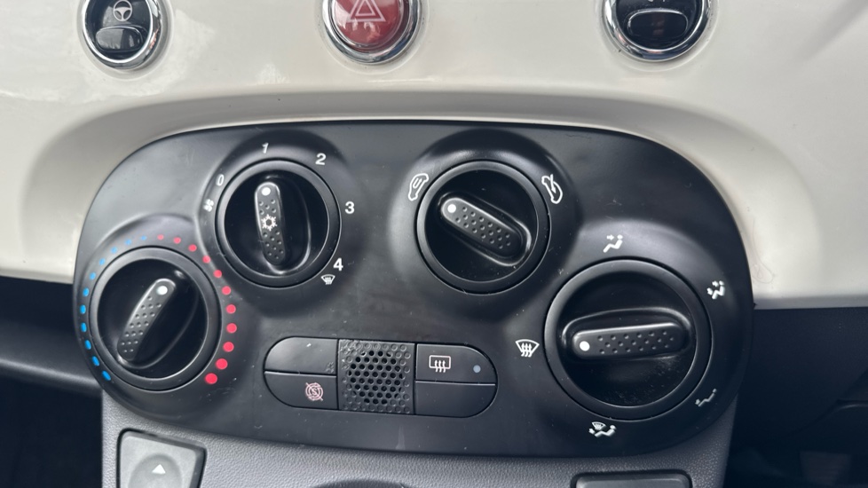 Fiat 500 1.2 Lounge 3dr [Start Stop] Petrol Hatchback - Image 19