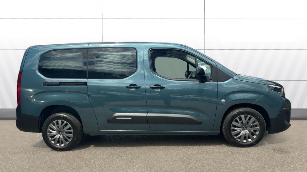 Citroen Berlingo 1.5 BlueHDi 130 Plus XL 5dr EAT8 [7 Seat/WAV] Diesel Estate - Image 5