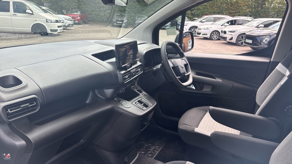 Citroen Berlingo 1.5 BlueHDi 130 Plus XL 5dr EAT8 [7 Seat/WAV] Diesel Estate - Image 9