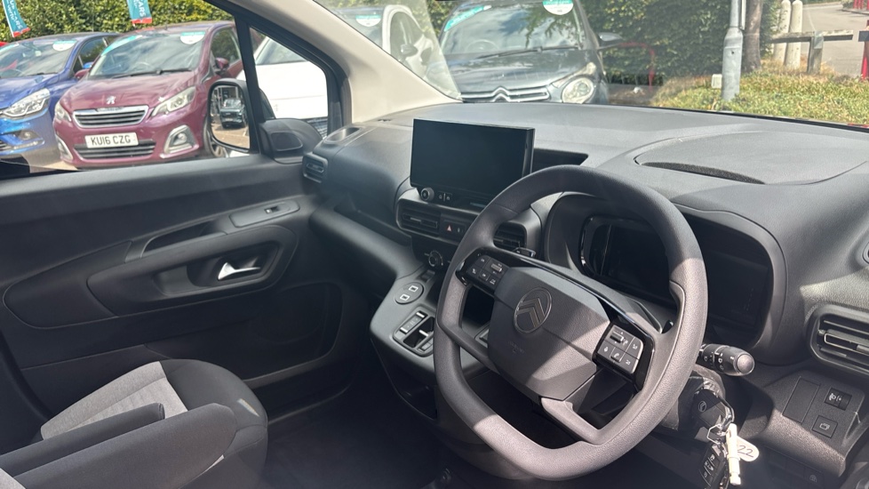 Citroen Berlingo 1.5 BlueHDi 130 Plus XL 5dr EAT8 [7 Seat/WAV] Diesel Estate - Image 11