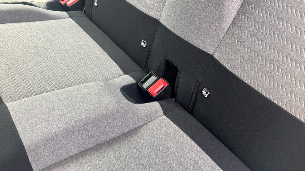 Citroen Berlingo 1.5 BlueHDi 130 Plus XL 5dr EAT8 [7 Seat/WAV] Diesel Estate - Image 17