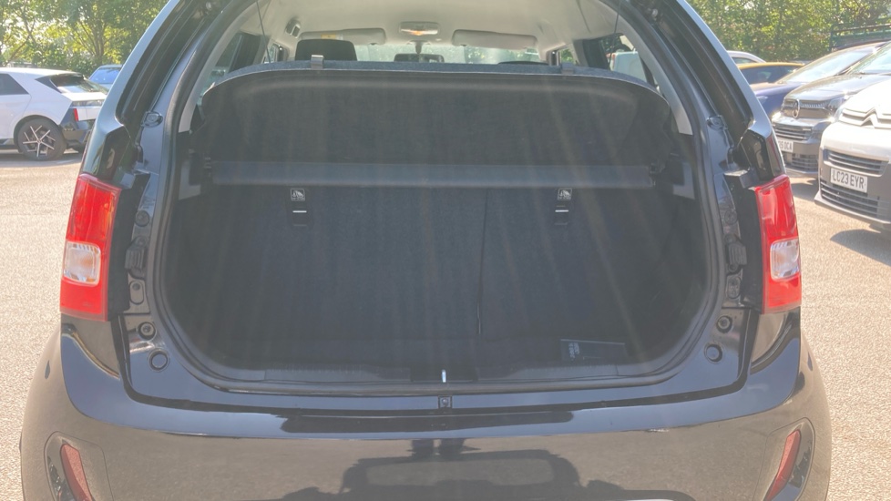 Suzuki Ignis 1.2 Dualjet 12V Hybrid SZ3 5dr Petrol Hatchback - Image 4