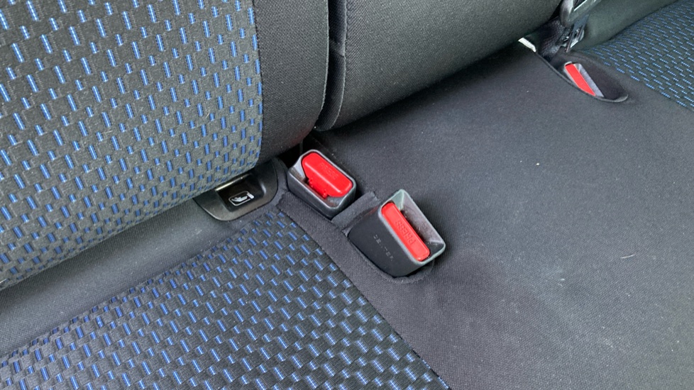 Suzuki Ignis 1.2 Dualjet 12V Hybrid SZ3 5dr Petrol Hatchback - Image 17