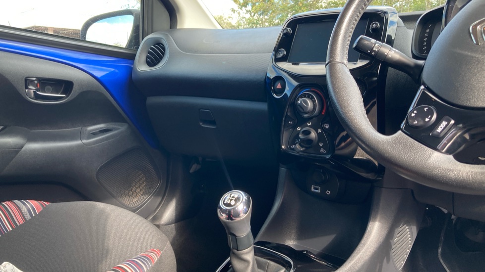Citroen C1 1.0 VTi 72 Shine 5dr Petrol Hatchback - Image 14