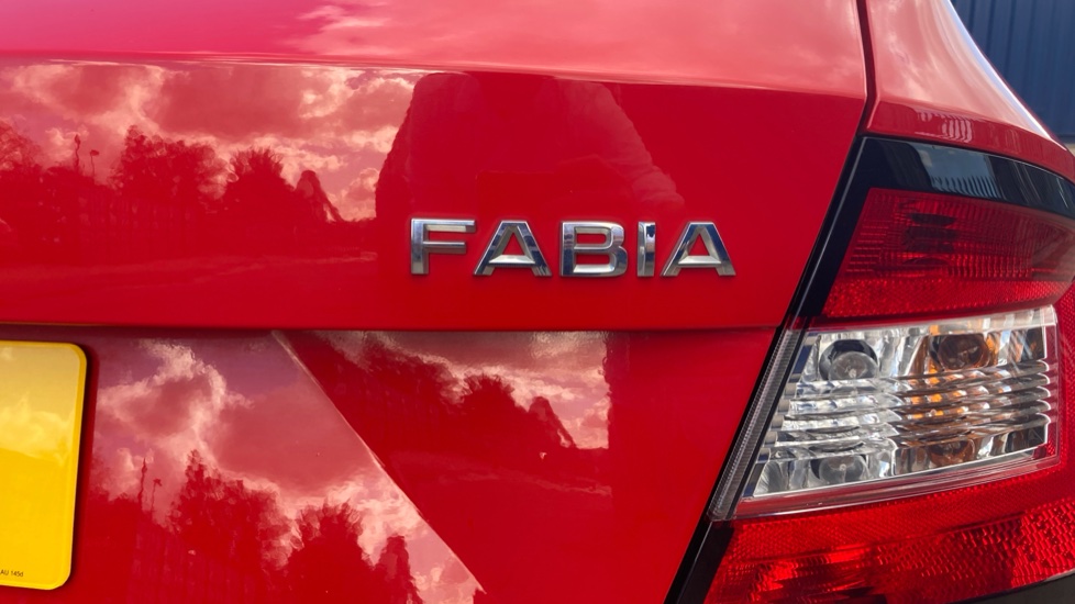 Skoda Fabia 1.0 MPI SE 5dr Petrol Hatchback - Image 21