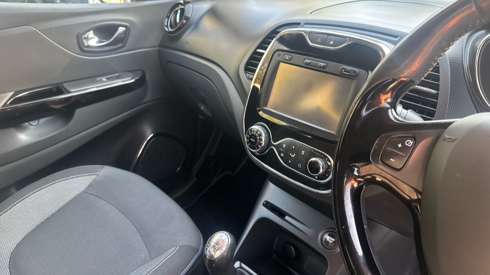 Renault Captur 1.5 dCi 90 Dynamique MediaNav Energy 5dr Diesel Hatchback - Image 14