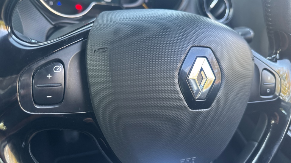 Renault Captur 1.5 dCi 90 Dynamique MediaNav Energy 5dr Diesel Hatchback - Image 24