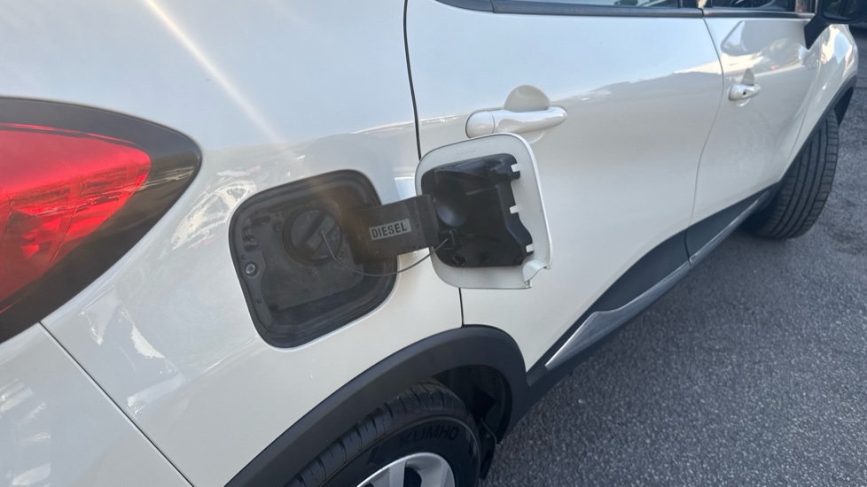 Renault Captur 1.5 dCi 90 Dynamique MediaNav Energy 5dr Diesel Hatchback - Image 33