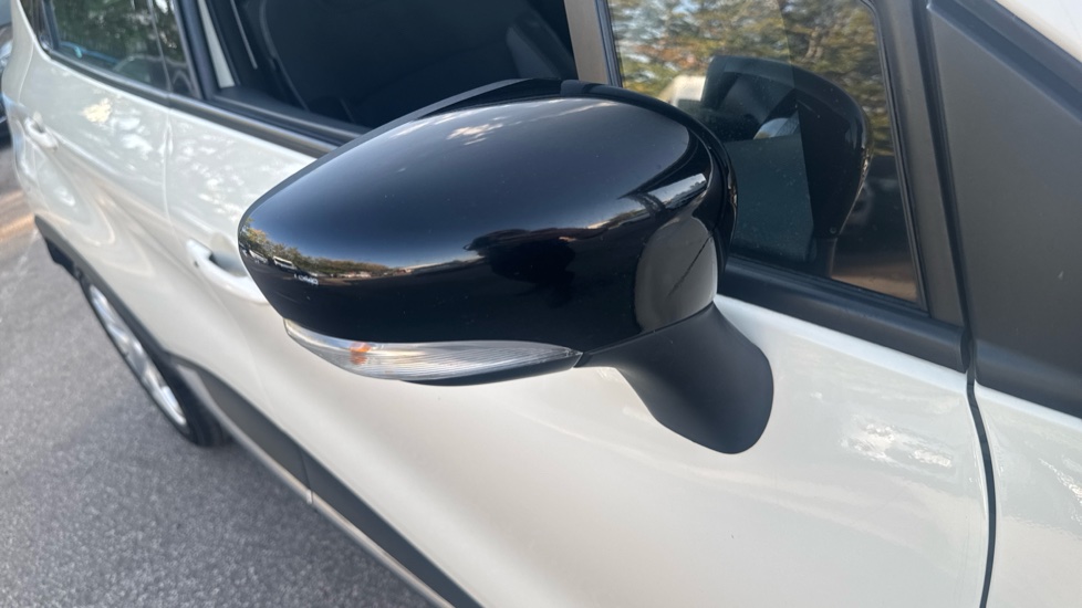 Renault Captur 1.5 dCi 90 Dynamique MediaNav Energy 5dr Diesel Hatchback - Image 34