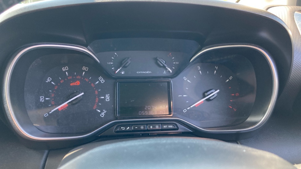 Citroen C3 Aircross 1.5 BlueHDi Flair 5dr [6 speed] Diesel Hatchback - Image 18