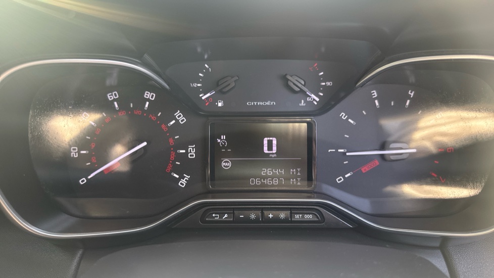 Citroen C3 Aircross 1.2 PureTech 110 Flair 5dr [6 speed] Petrol Hatchback - Image 18