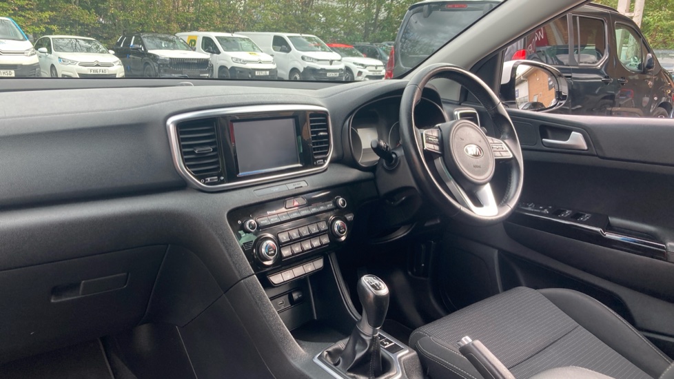 Kia Sportage 1.6T GDi ISG 2 5dr [AWD] Petrol Estate - Image 9