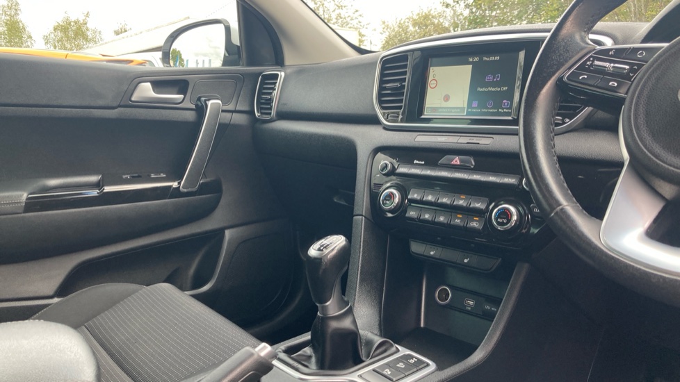 Kia Sportage 1.6T GDi ISG 2 5dr [AWD] Petrol Estate - Image 14