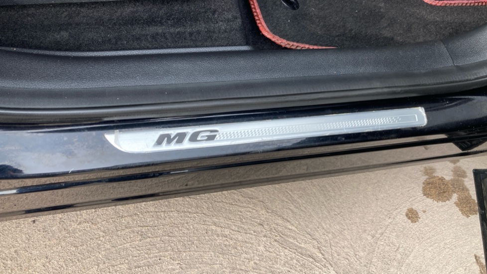 MG HS 1.5 T-GDI PHEV Exclusive 5dr Auto Hatchback - Image 22
