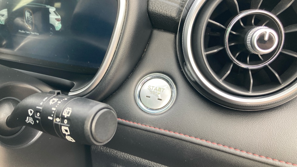 MG HS 1.5 T-GDI PHEV Exclusive 5dr Auto Hatchback - Image 24
